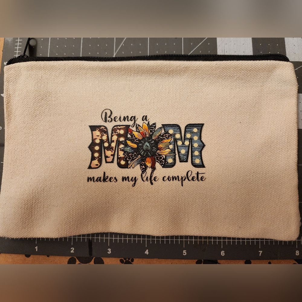 Colorful 'Mom' Graphic Makeup Bag - Picture 2 of 2
